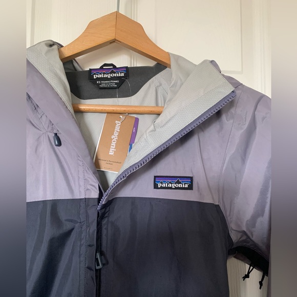 Patagonia Women’s Torrentshell Jacket - Picture 2 of 5